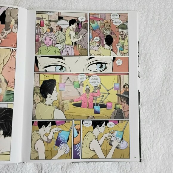 2017 Skinned Large Hardcover Graphic Novel by Insight!! - Picture 3 of 6